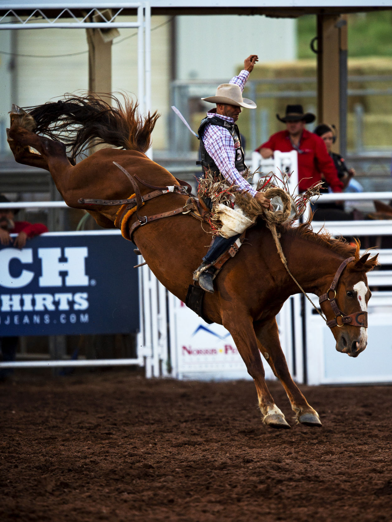 071119-sports-rodeo-day-one4.JPG